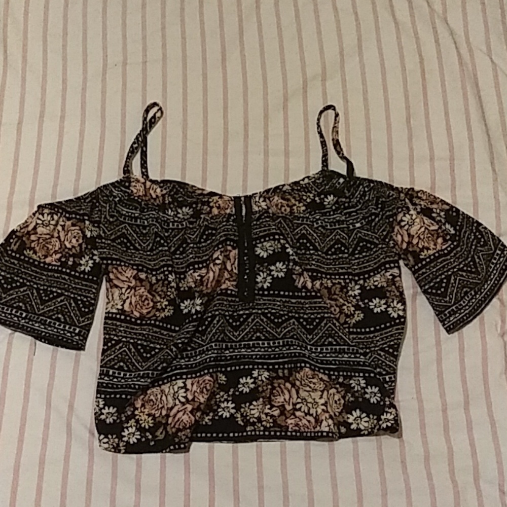 Crop top